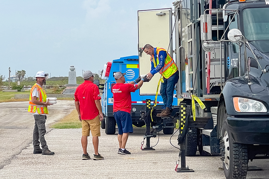 Lake Jackson, Texas (Hurricane) / 33,980 Meals Over 12 Days