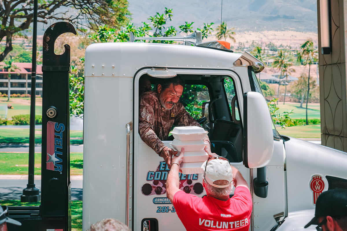 Kihei, Maui, Hawaii (Fire) / 33,523 Meals Over 22 Days