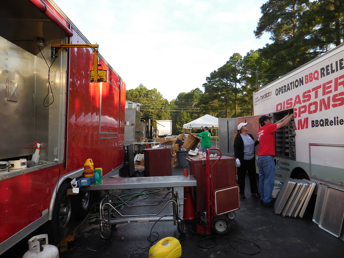 Fayetteville & Lumberton, North Carolina (Hurricane) / 118,700 Meals Over 8 Days